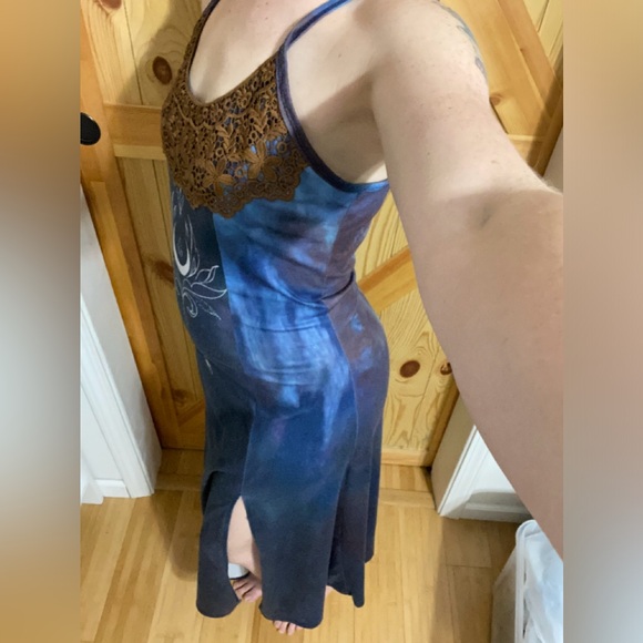 💖 NWOT Mystical Moon Bohemian Soft Maxi Dress w Lace Detail Blue Size Medium - Picture 2 of 5